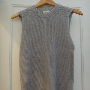 WILFRED light gray sleeveless sweater top